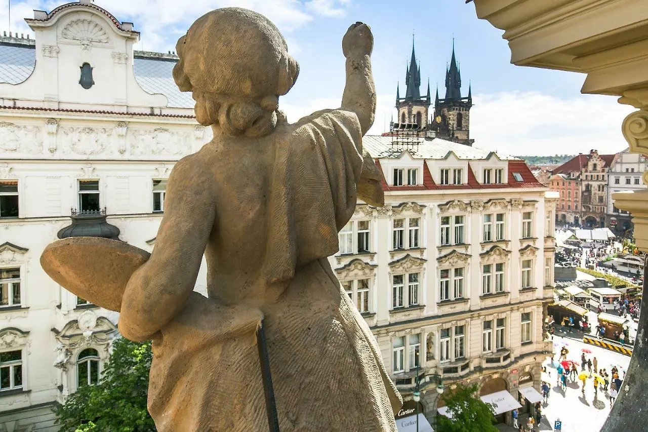פראג The Old Town Square & Parizska Apartments