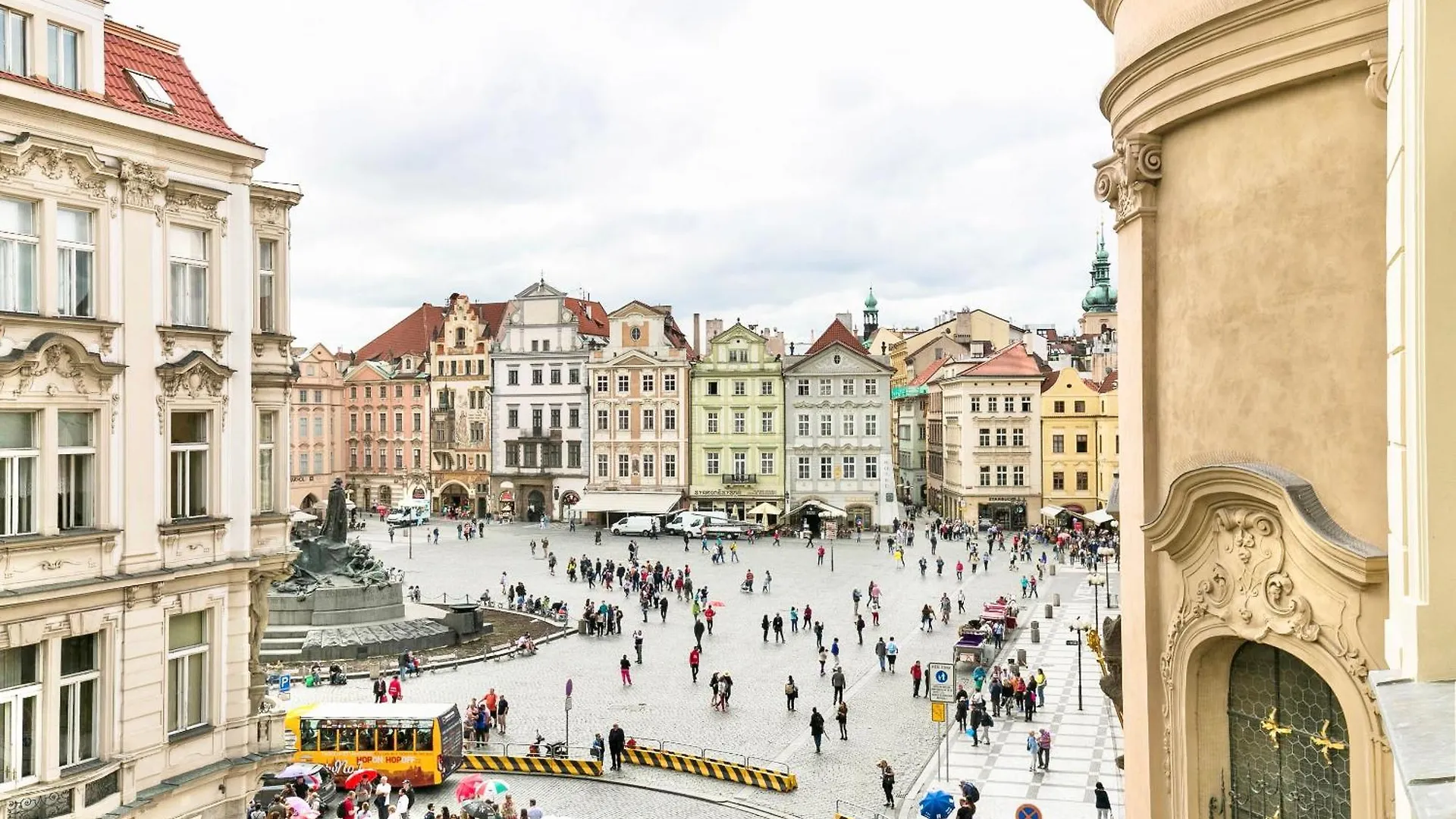 The Old Town Square & Parizska Apartments Prag 0*,  Tjeckien