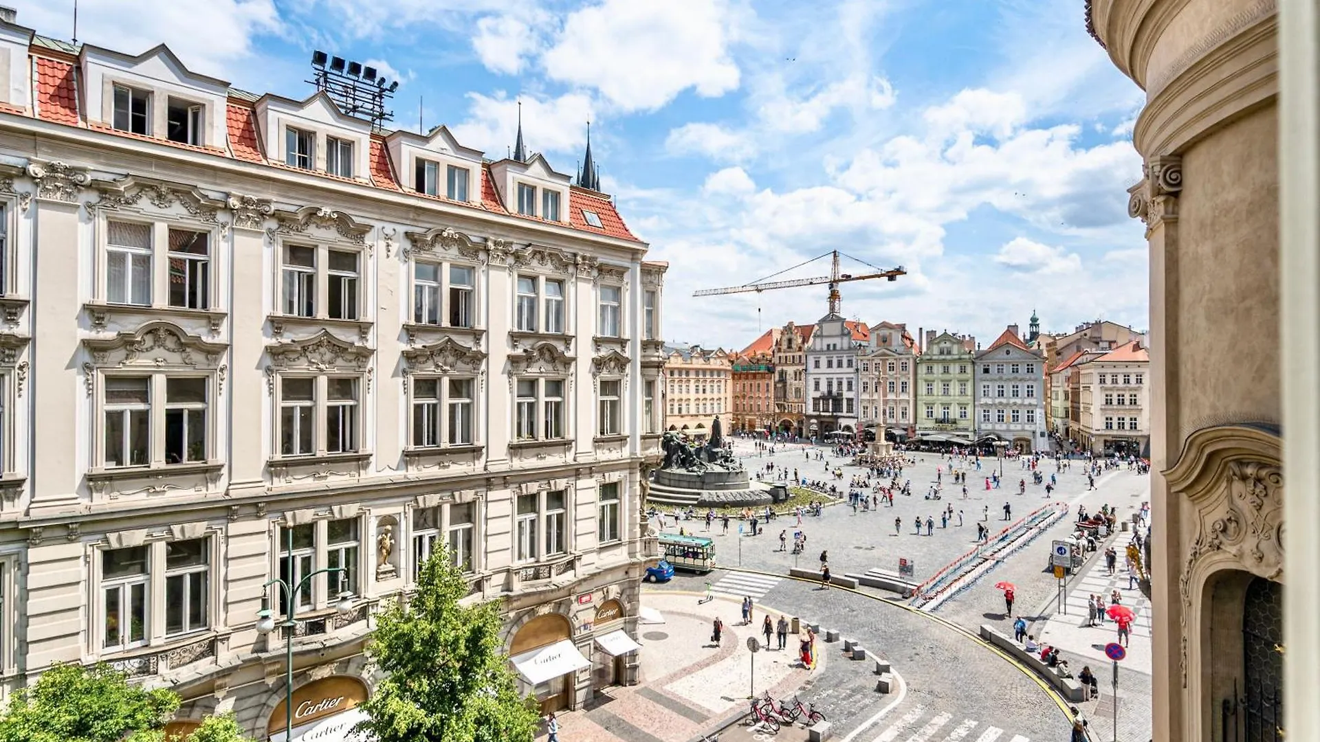 The Old Town Square & Parizska Apartments Prague
